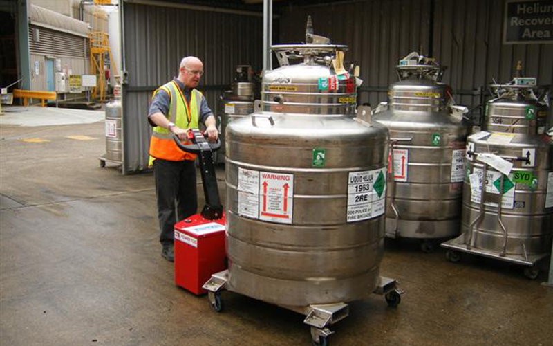 PowerTug moving 1,500Kg liquid Helium vessel for BOC PowerTug moving 1,500Kg liquid Helium vessel for BOC