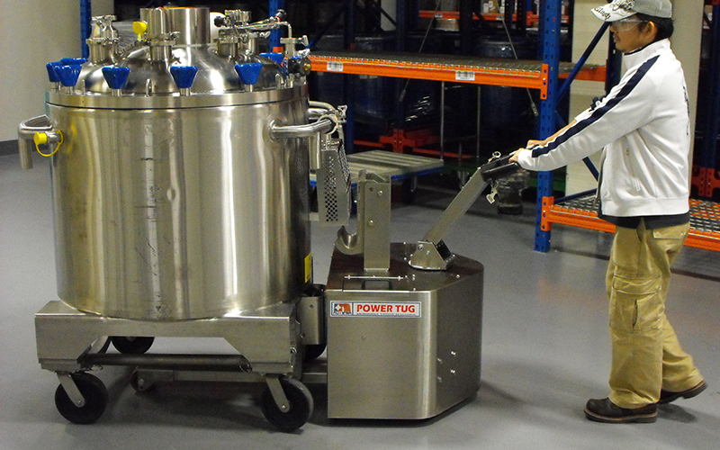 Stainless Steel PowerTug moving 2,000Kg Pharmaceutical mixing vessel in Singapore Stainless Steel PowerTug moving 2,000Kg Pharmaceutical mixing vessel in Singapore